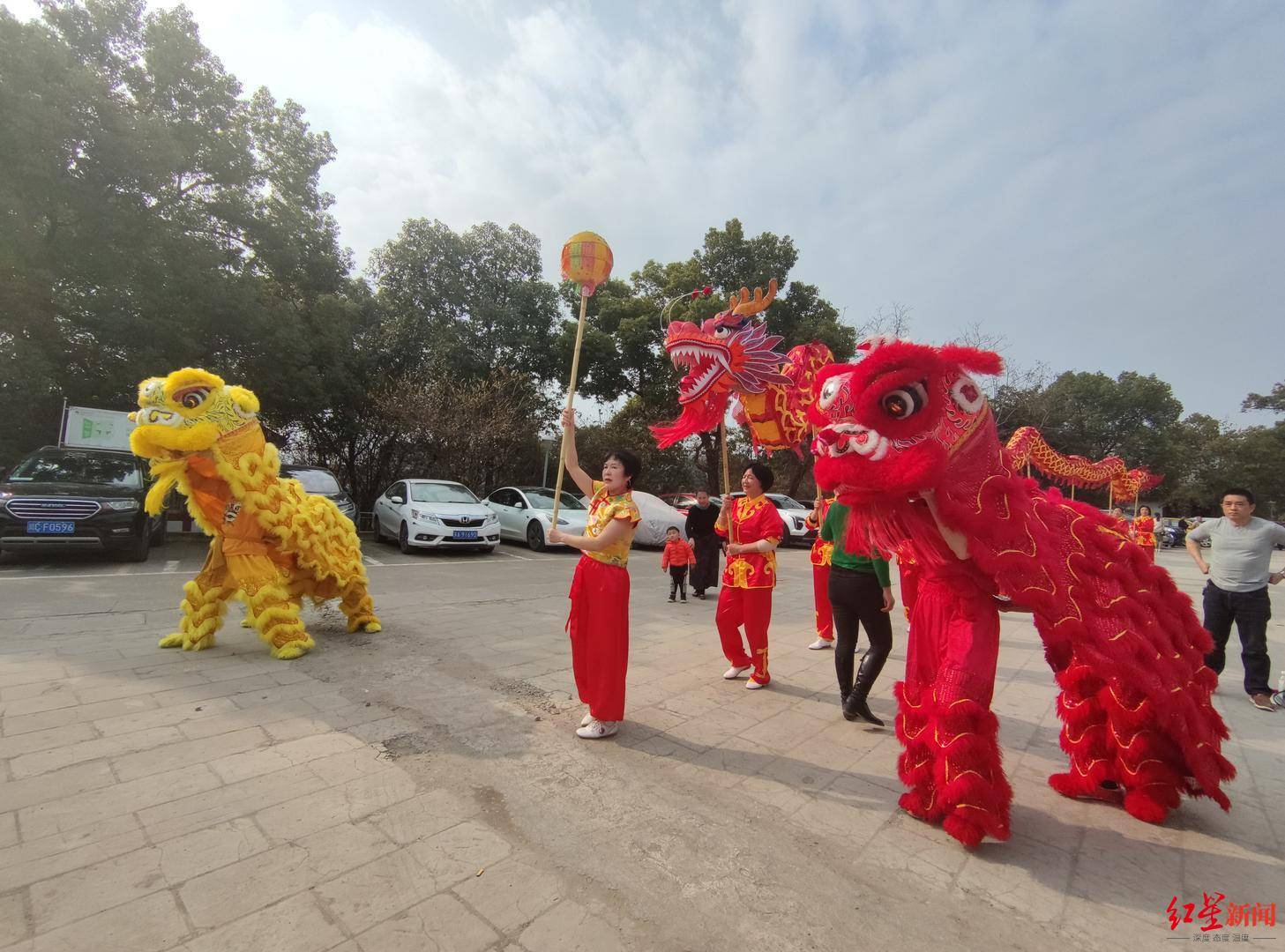 节日|我们的节日丨千龙千狮闹元宵，自贡举办传统灯俗展示展演活动