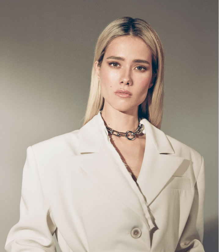 俄罗斯人民友谊大学毕业生尤利娅还有不为人知的一面?_单曲_节目_歌曲