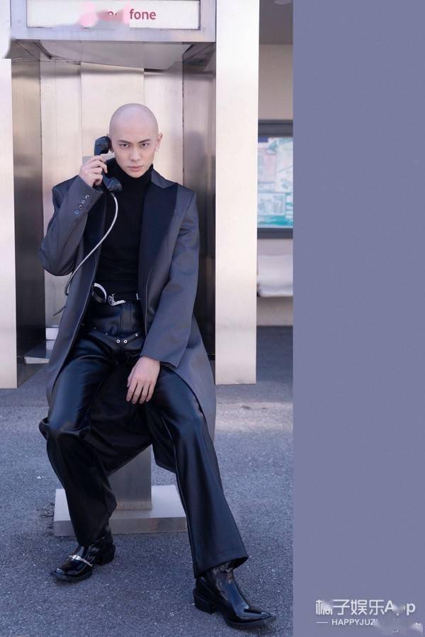 橘子晚报/杜江发文回应传闻;外媒曝侃爷和新女友分手