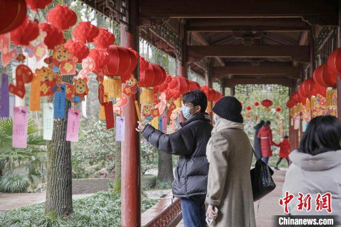 传统|宁波天一阁邀民众共乐“闹”元宵 猜灯谜等传统民俗受热捧