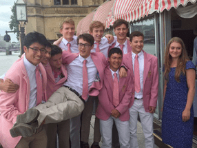 套装冬奥会英国代表团的英伦风穿搭，为什么英国人随时随地都像是在走秀？