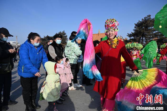 社火|呼和浩特：民众扭秧歌闹元宵