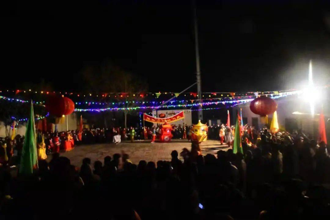 王益报道 敲锣打鼓迎新春跑马唱戏庆丰年 梁家塬 文化 锣鼓队