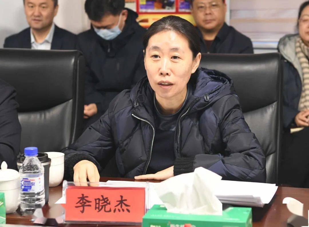 在认真听取项目开工仪式筹备情况汇报后,李晓杰代表市委,市政府对