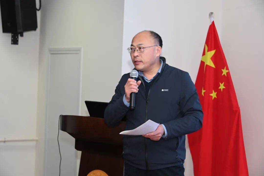 迈好第一步——青岛九中召开新学期全体教职工大会_张小青_工作_教育