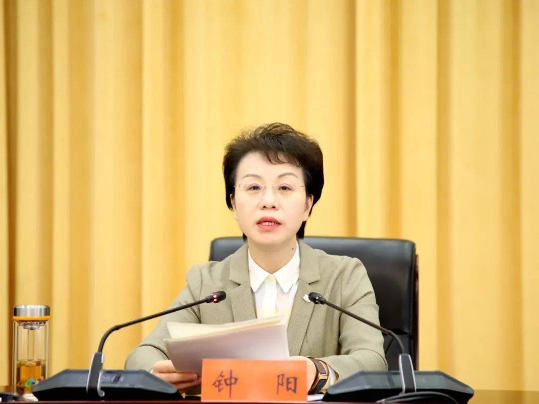 州委农村工作会议暨乡村振兴工作推进会议在匀召开_肖发君_建设_钟阳