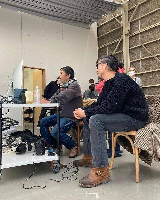 visvim中村世纪对现代世界感到麻木,开着他60岁的保时捷356 Pre-A回归自然_搜狐汽车_搜狐网