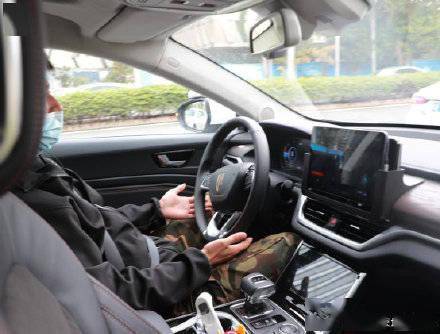 深圳市民可在南山区免费搭乘无人车