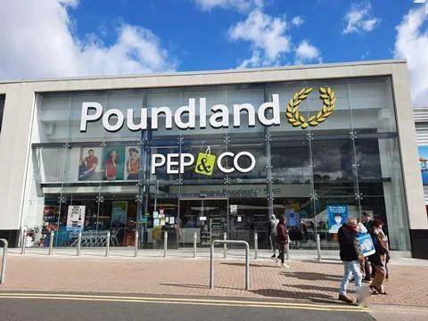 商品英国最大Poundland开业，出售果蔬、烘焙和冷冻食品，竟然还有更衣室？