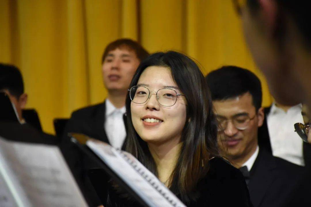 天大姑娘的"金"彩四年!_王梦媛_中国_全球