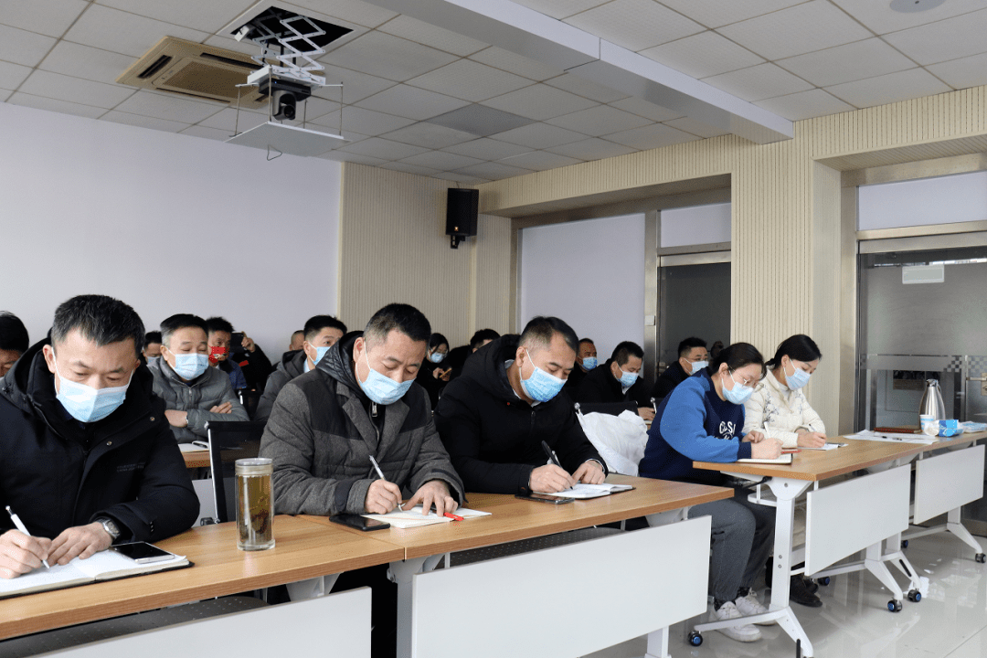 聊城市教育和体育局党组成员,教育考试与教学研究院院长张宏图,聊城市