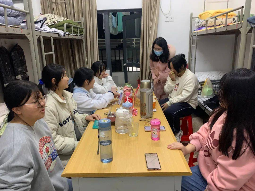 德育动态暖心走访宿舍温情关怀学生漳州一职校开展2022春季开学期初