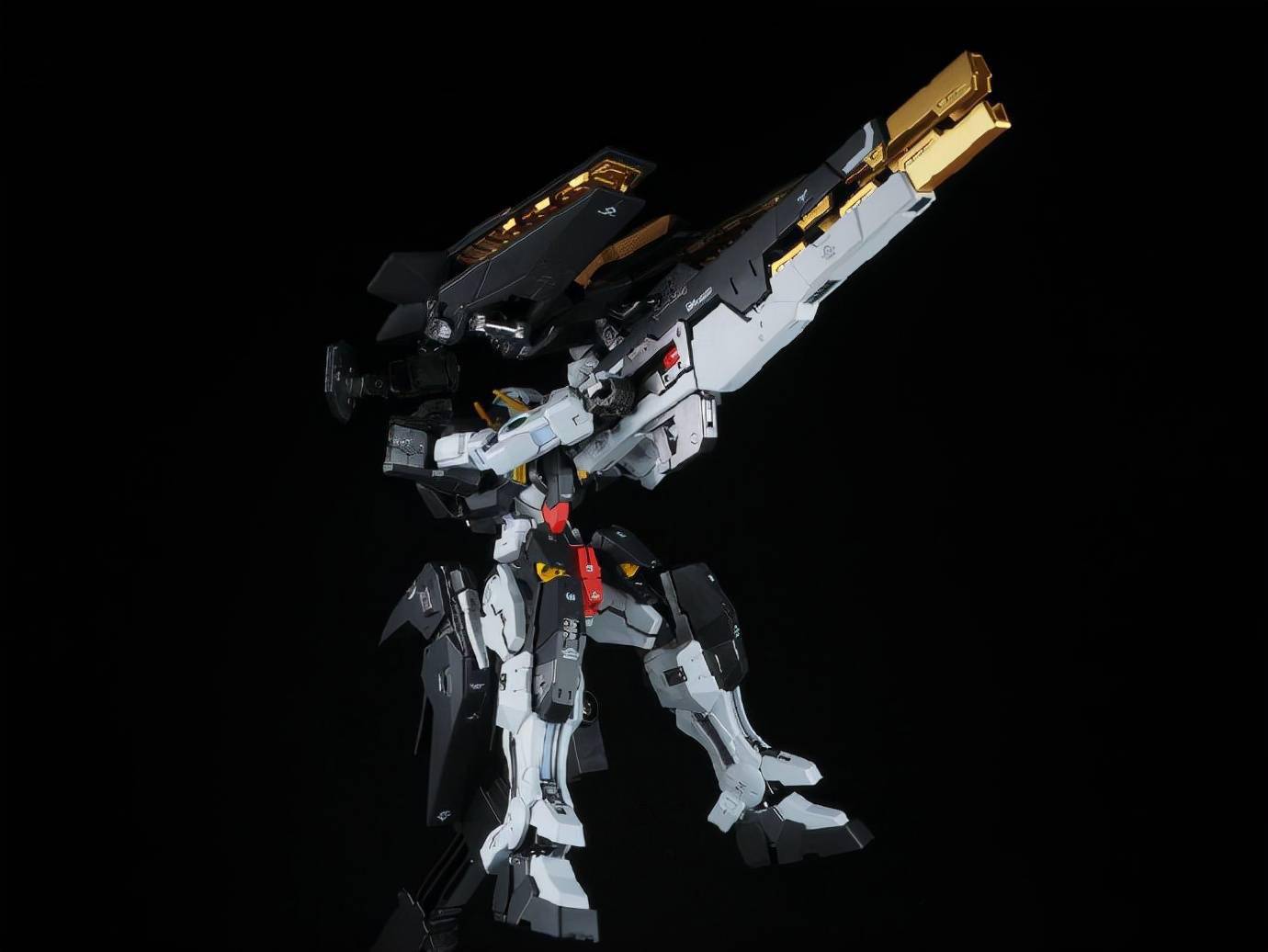 高达力天使r3模型超越mb样式改造