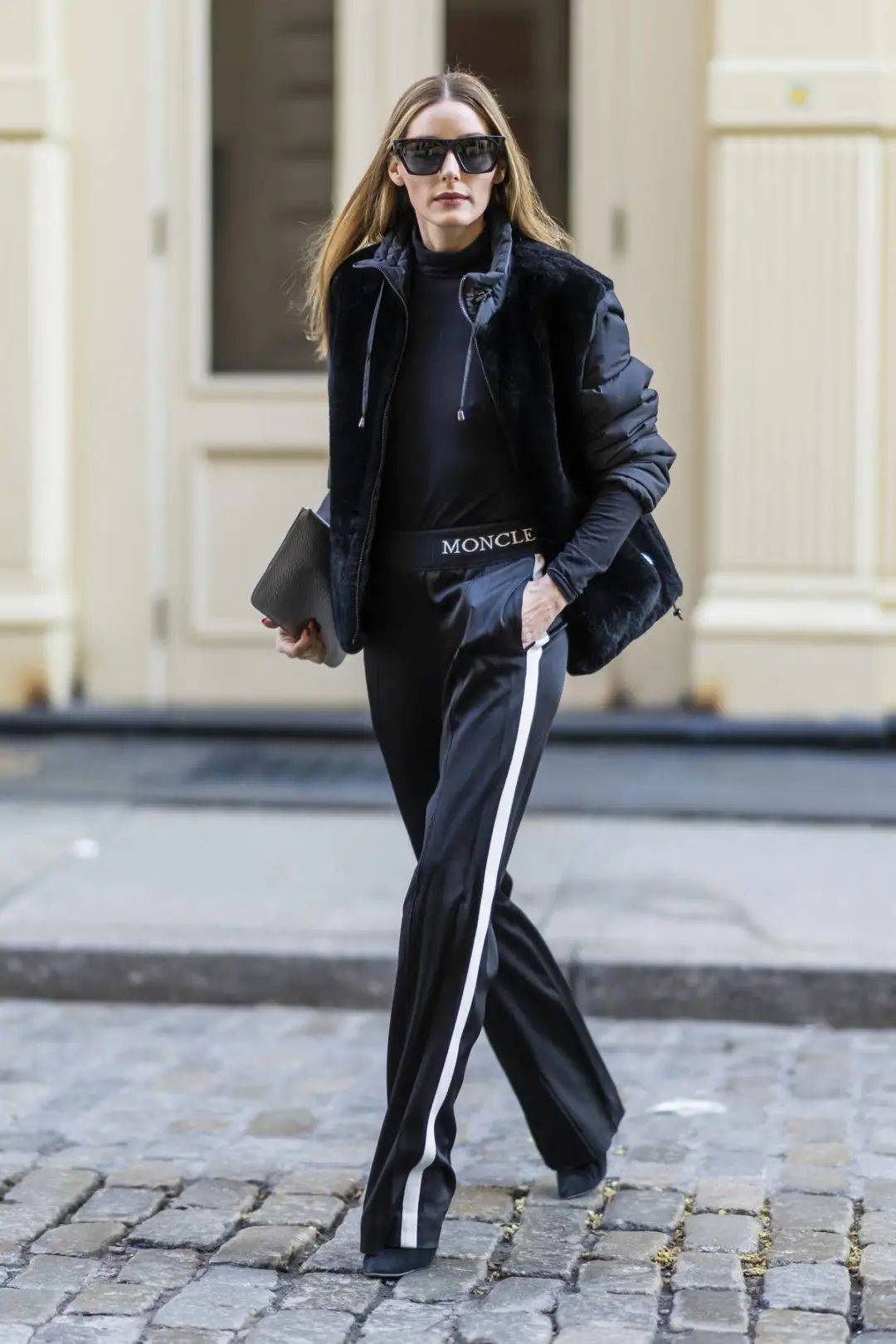 Gene@ 给朱莉的珍珠项链Look跪了,Baby和宋祖儿撞衫谁更美?!开开与新男友浪漫约会【海报街拍】