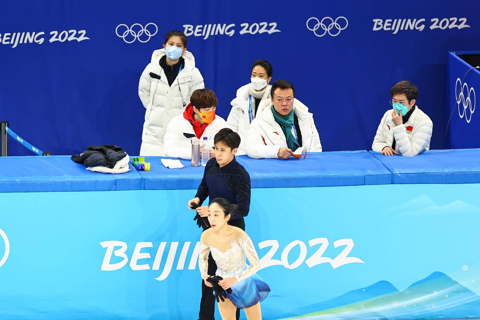 中国|第九金！“葱桶组合”一周两破世界纪录，中国花滑12年后再夺冬奥冠军