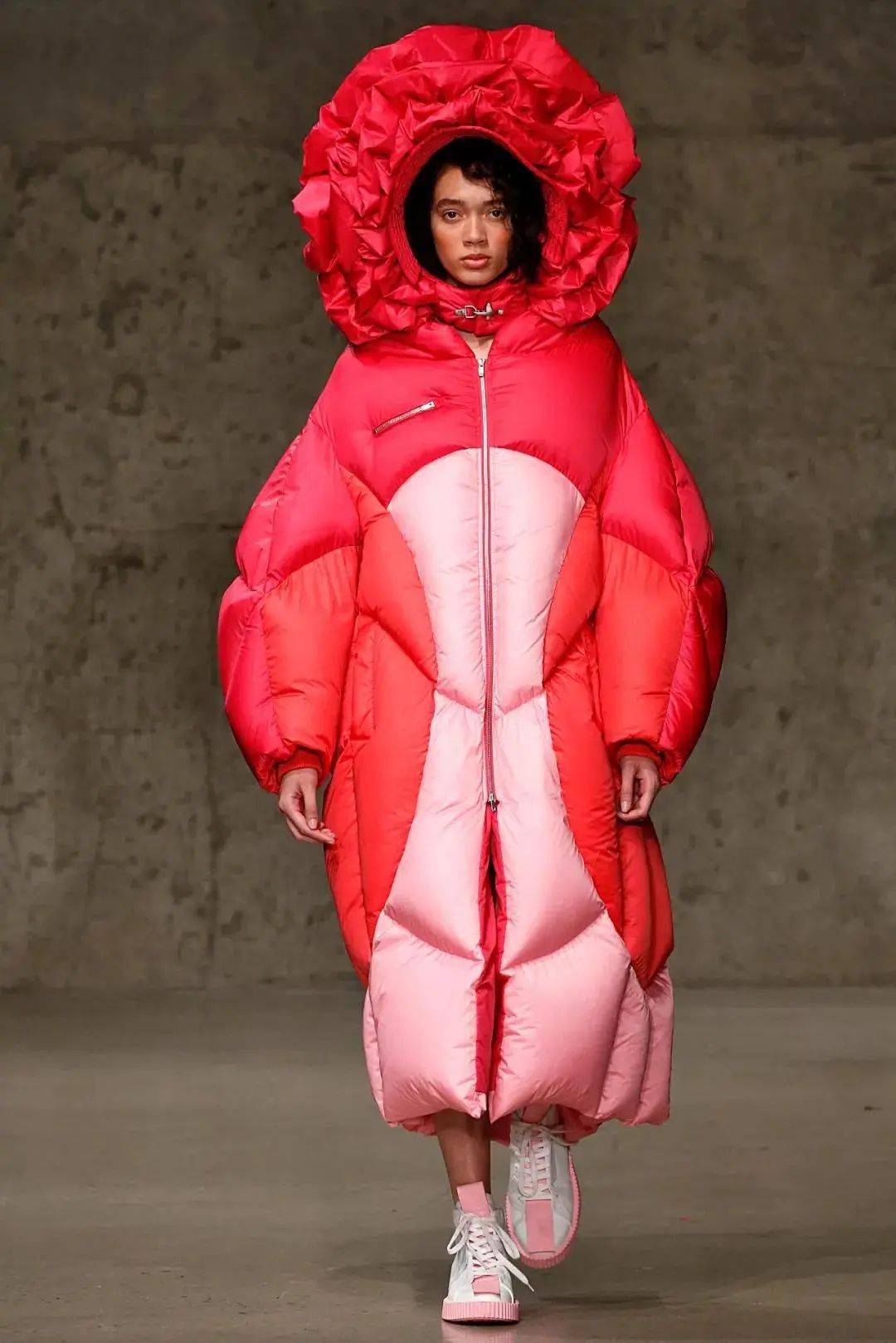 品牌 羽界鬼才，新锐设计师陈鹏CHENPENG的One-Size Fashion平均时尚主义