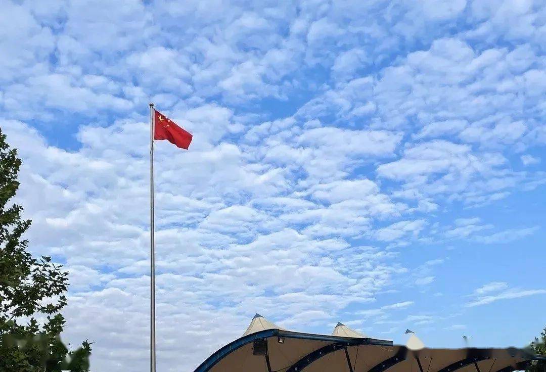 生活_校园_冰墩