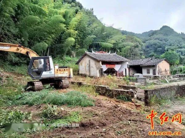 部队获悉离松源20多华里的蕉岭县南礤原国民党副军长黄延祯家里存有