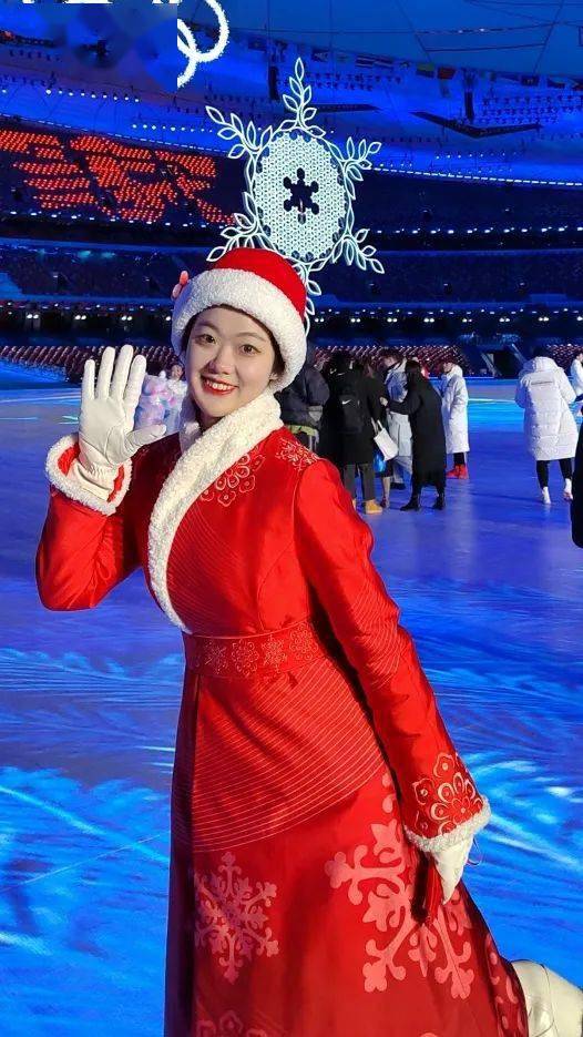 冬奥有我北服5名学生担任北京2022年冬奥会闭幕式礼仪