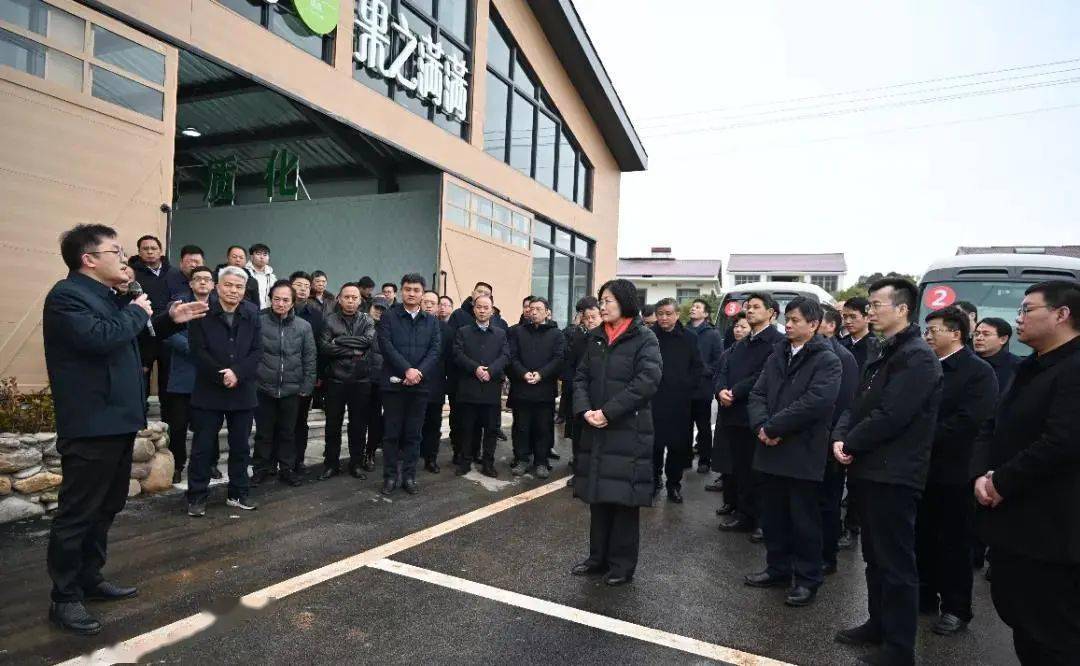 会前,与会人员还深入进贤县温圳镇,南昌县冈上镇,新建区溪霞镇,安义县