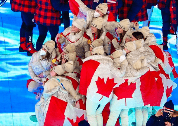 北京冬奥会加拿大服装图片