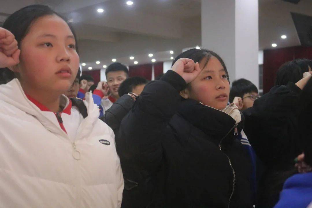 坚守安全之本 共护学生成长 || 卓达学校中学部学生纪律安全会议