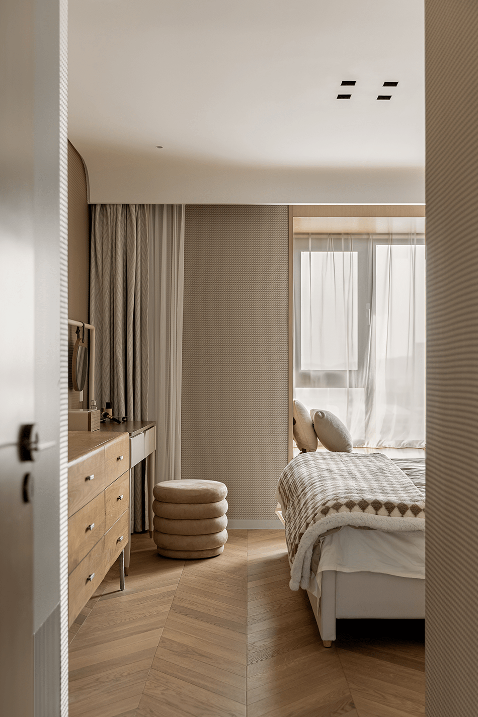 项目地址:南京·雍福龙庭设计团队:花漾美作·空间