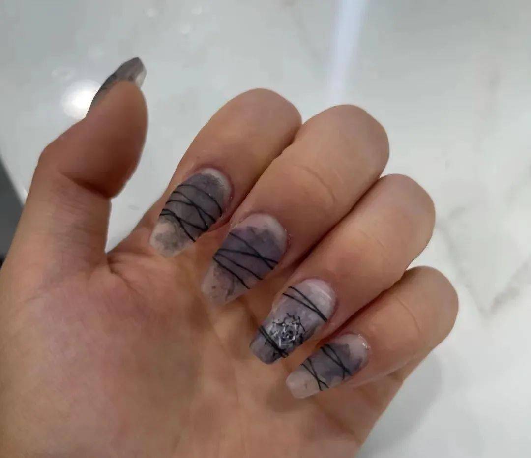 做完美甲后,我丑的睡不着,太难受了_原图_后台_灰指甲