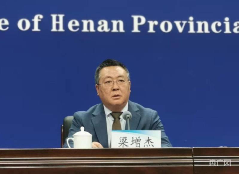 河南省司法厅高级法律专务梁增杰(央广网记者 王勇生摄)据介绍,创业