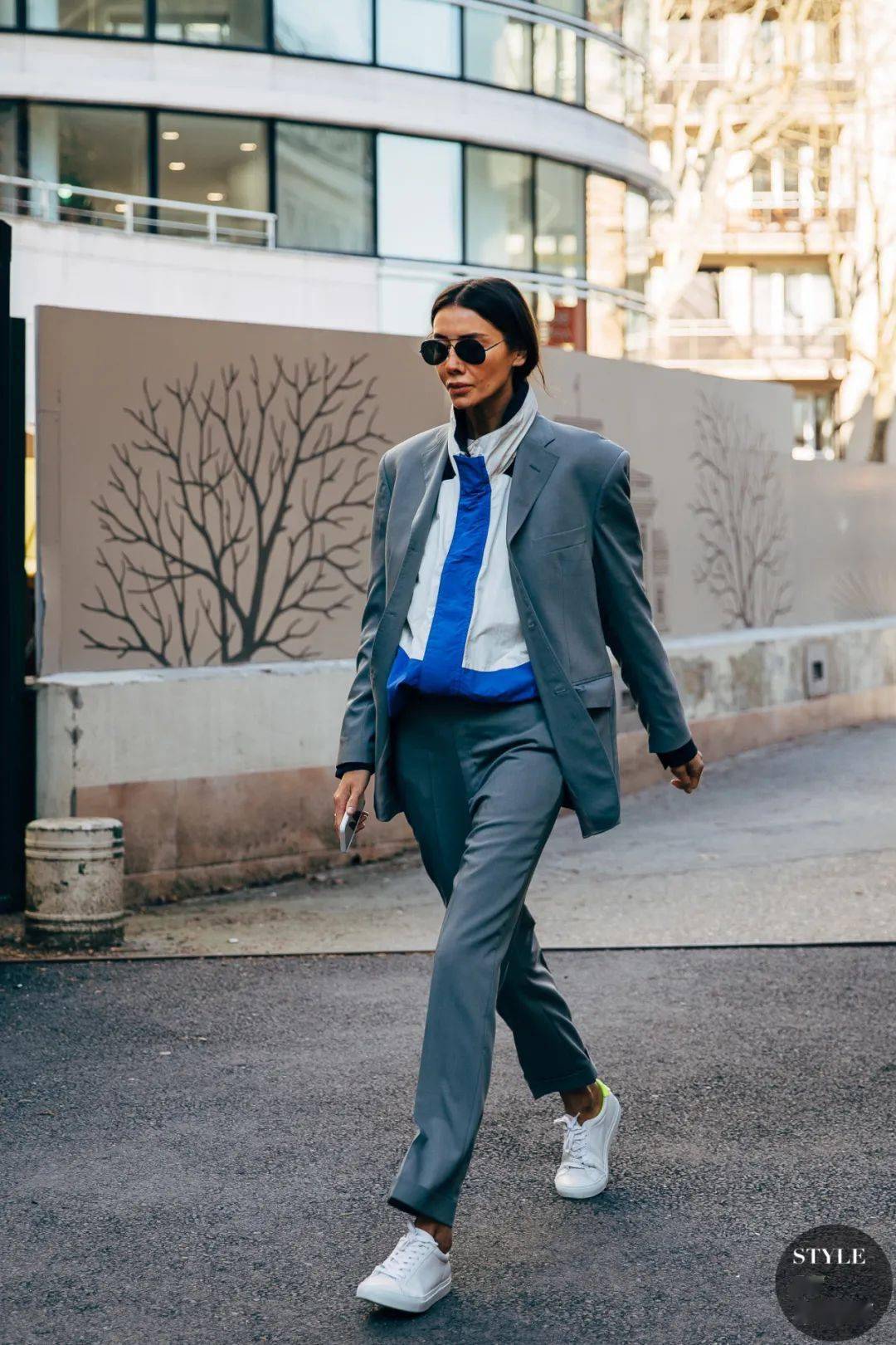 Julie 全世界最会穿西装的女人