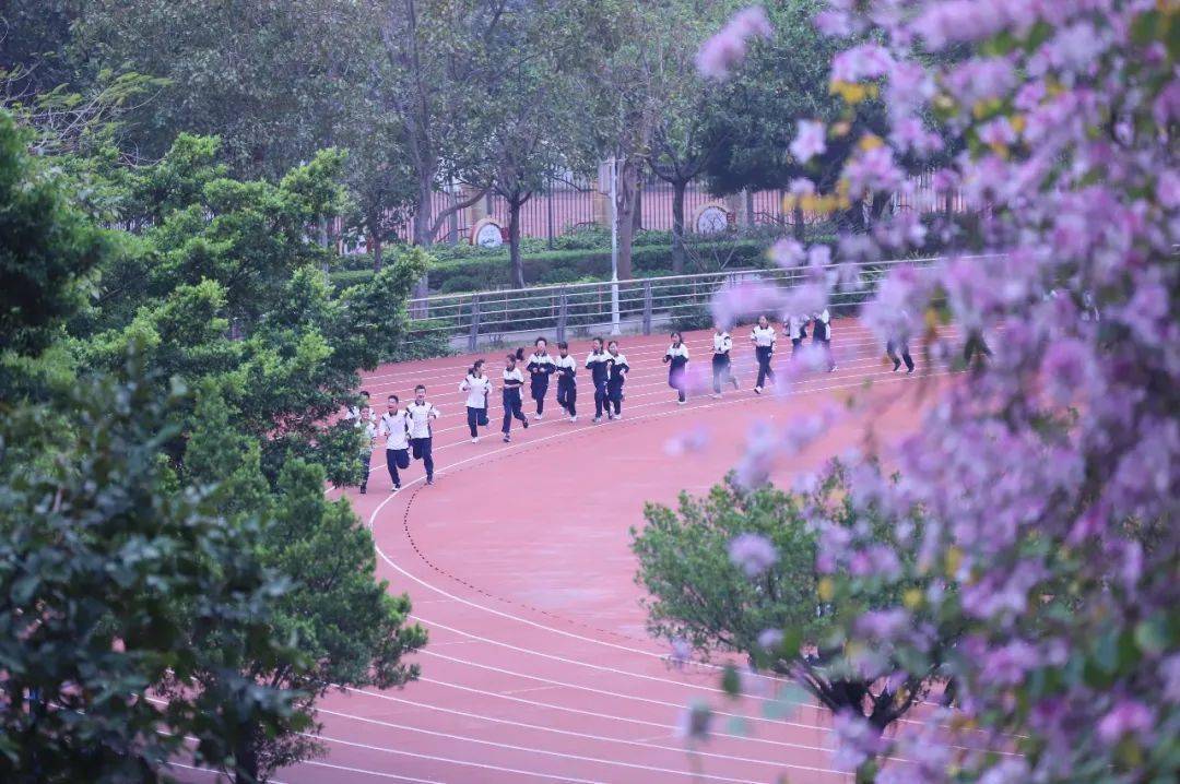 忆青春话当年七十周年校庆月铁一喊你回家