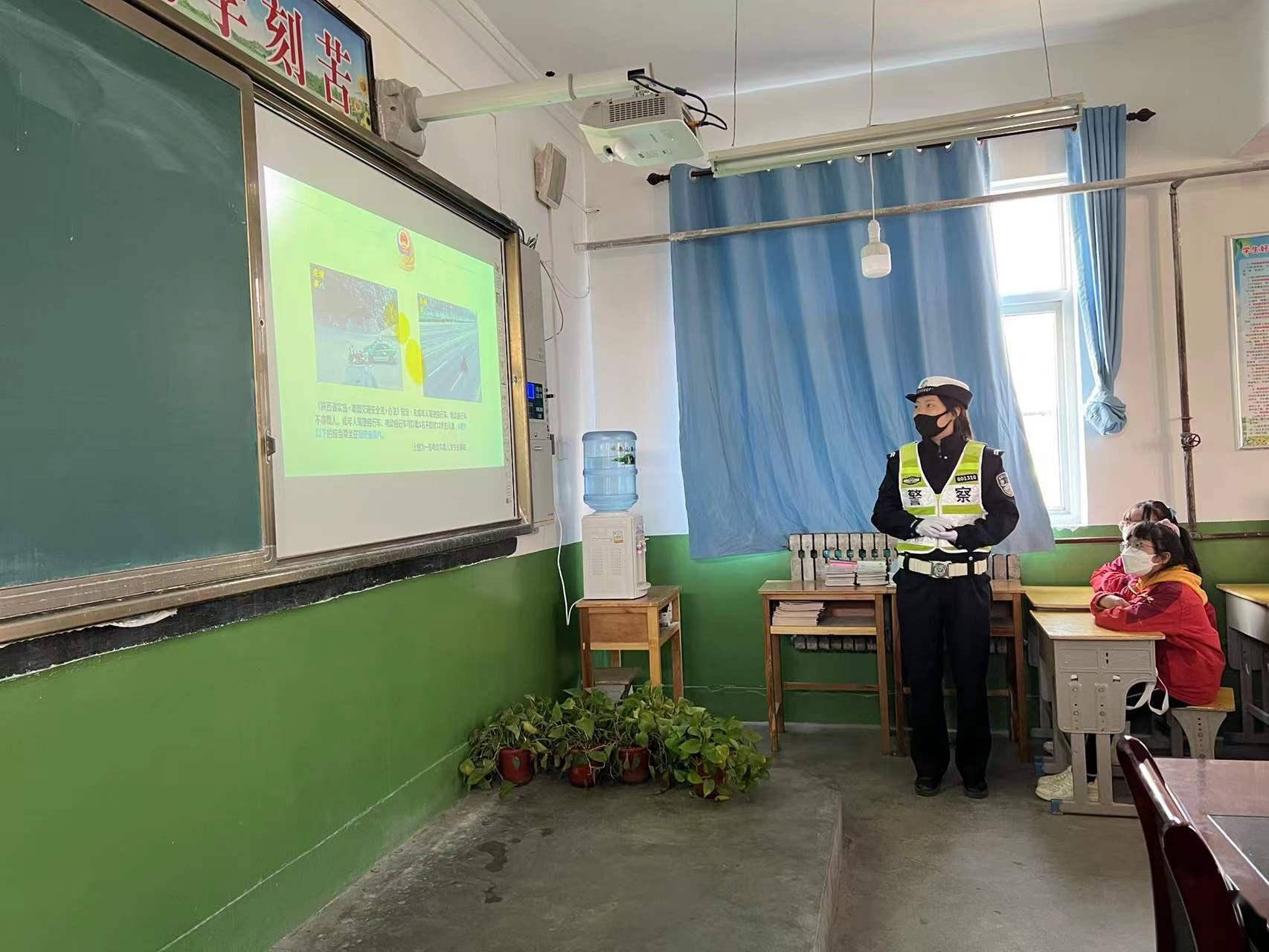 华泰幼儿园,陕广学校,咸阳高新一中,金山学校,马泉学校和渭店小学等多