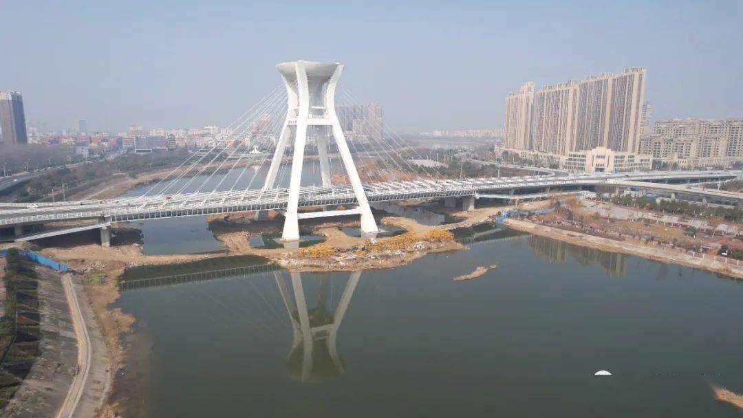 邓州平安大道跨河大桥图片