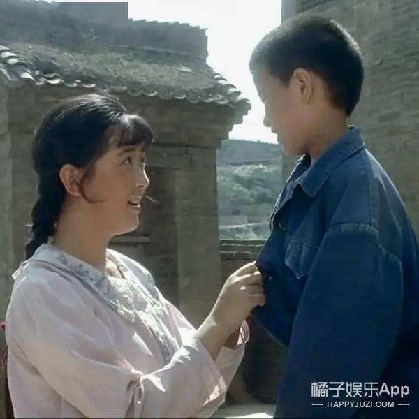 还记得《宝莲灯》里的嫦娥吗?43岁挺孕肚走红毯?_颜丹晨_时候_公益