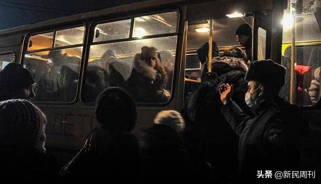 新刊 | 飞往月球的名单