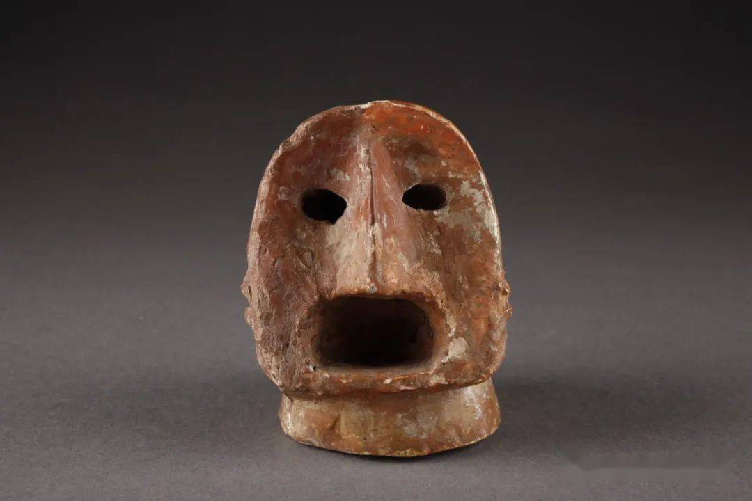 新石器时期陶塑人头像,陕西黄陵县出土,仰韶文化.