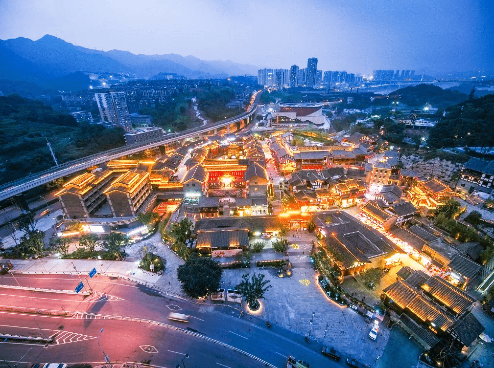 提升三峡广场商圈活跃度,围绕扩容,提质,上档,沙坪坝优化升级龙湖