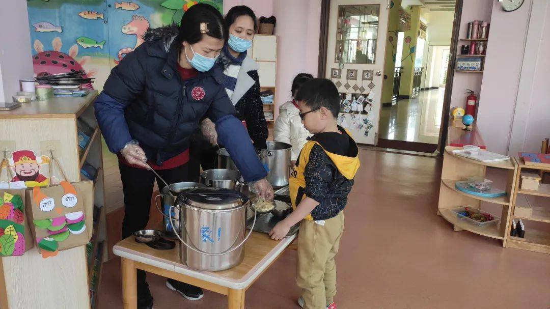 台山六福幼儿园厨房是我市第一批获得广东省餐饮服务食品安全示范单位