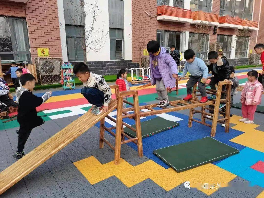 师幼共|园所风采丨东关中心幼儿园：润物细无声，师幼共成长