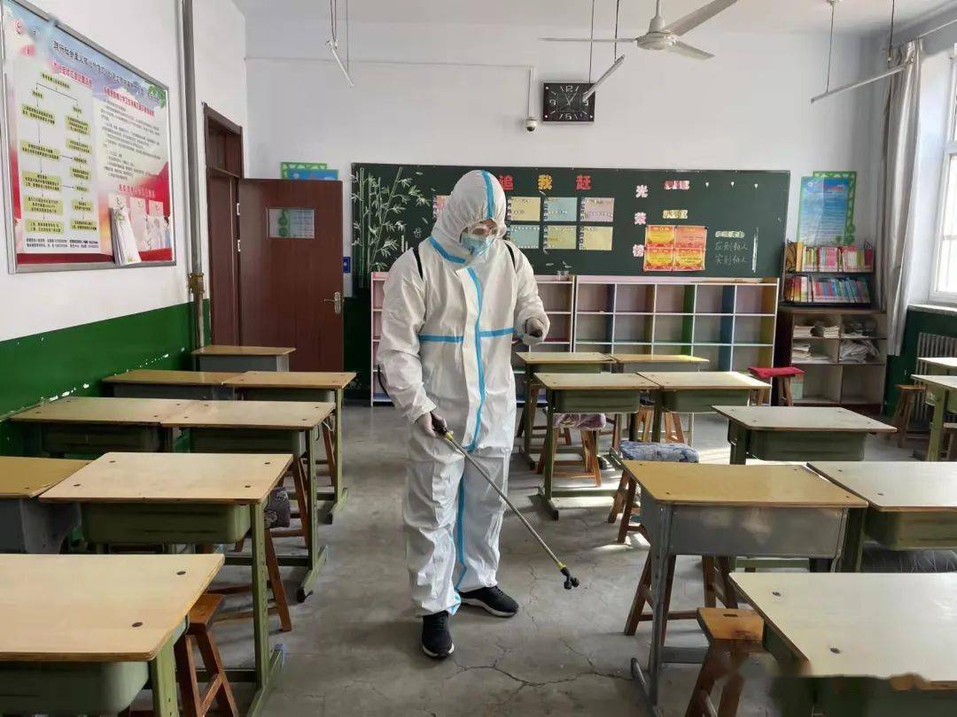 开学季涿鹿县鼓楼小学2022年春季开学疫情防控应急演练