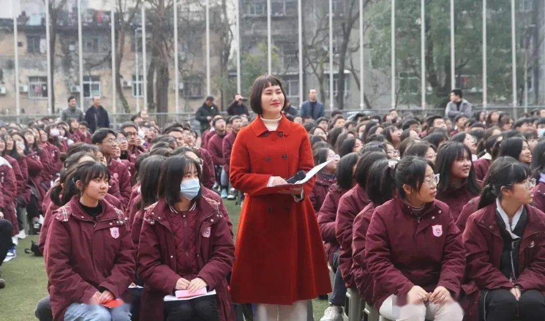 一起向未来 为中华民族复兴而志|恩施市第一中学举行高三年级学生十八