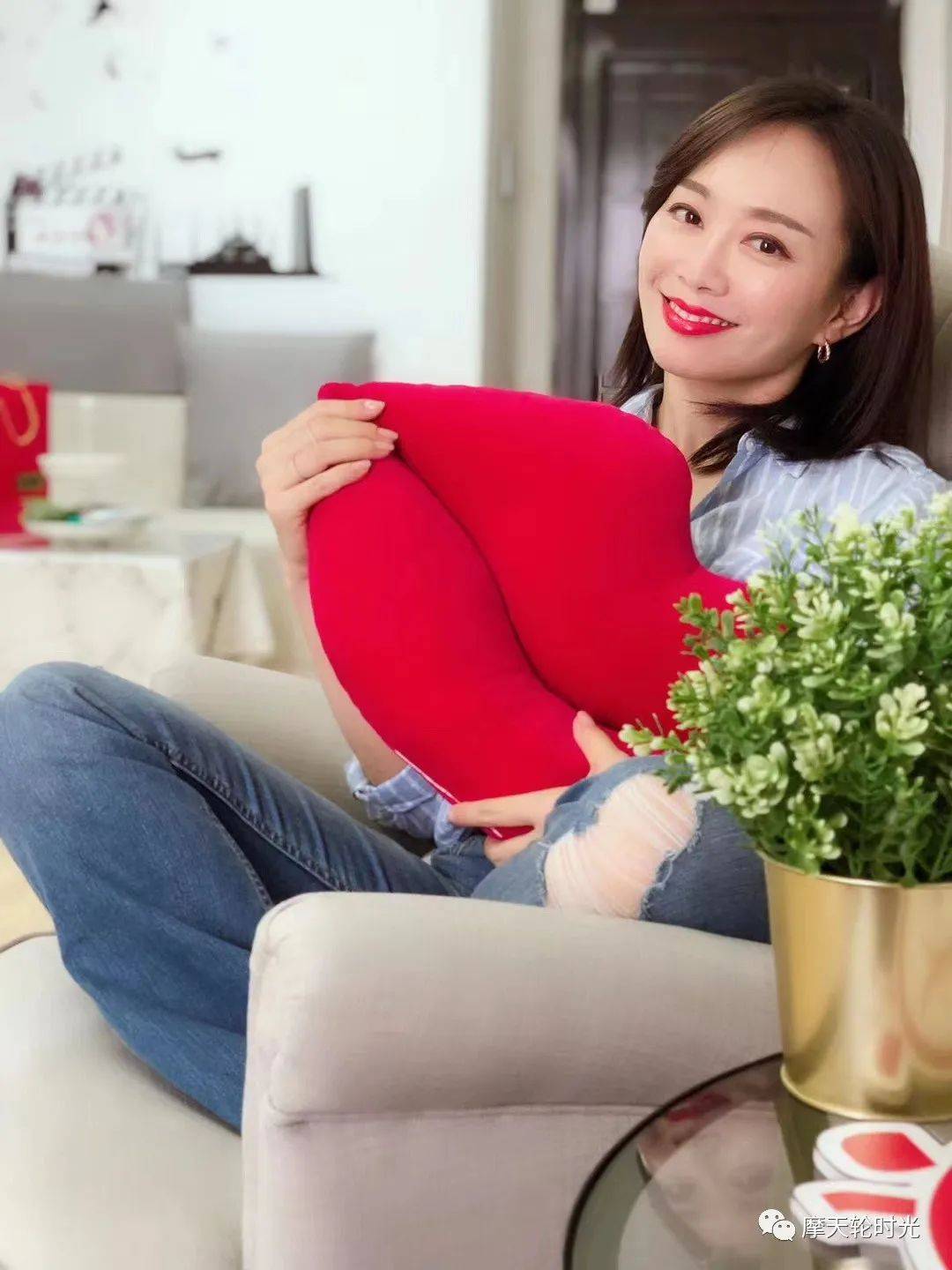 进化史摩形象 || 《深度解析精致自然妆容进化史》