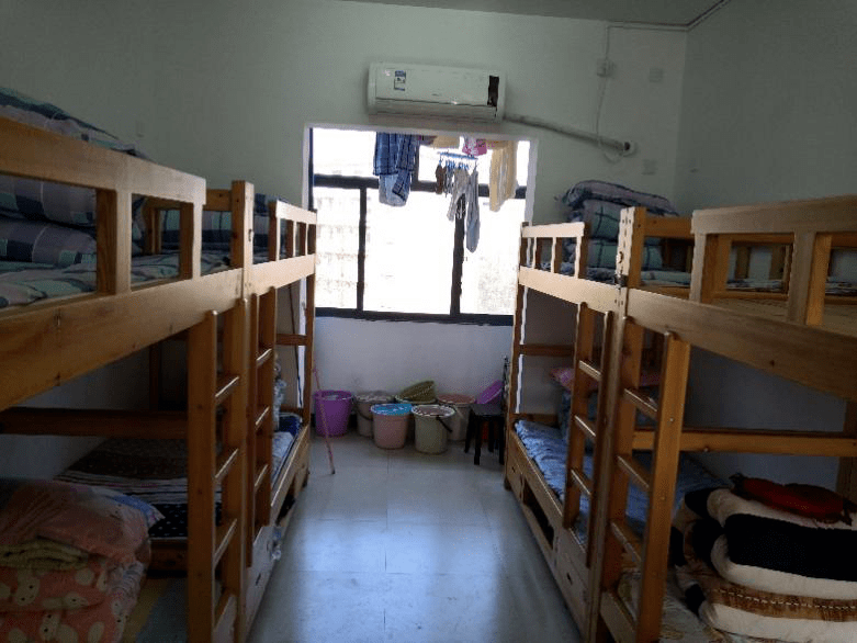郑州八中宿舍图片