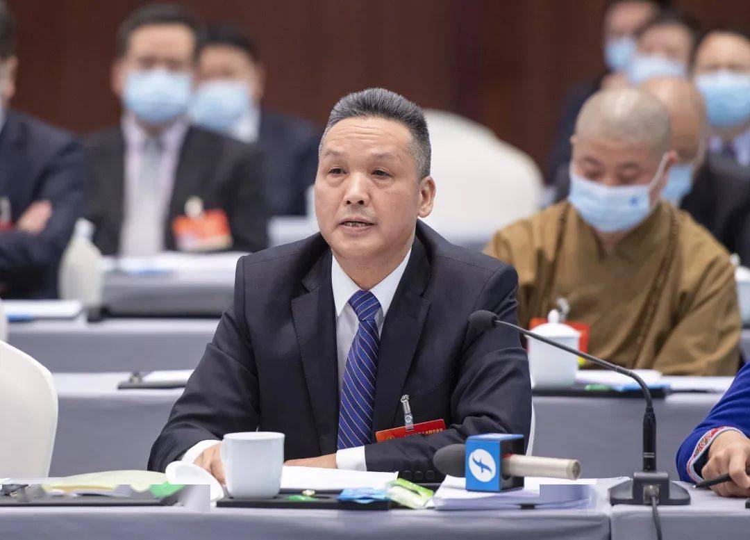 全国人大代表卢玉胜当好乡村振兴的领头羊