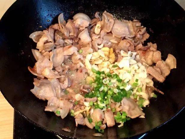 料酒|经典下饭菜干锅土豆片、花菜、千叶豆腐,一招学会!