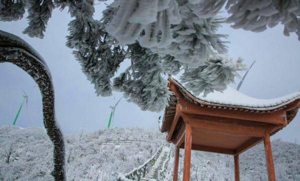 咸宁|湖北咸宁：航拍春雪大幕山美景