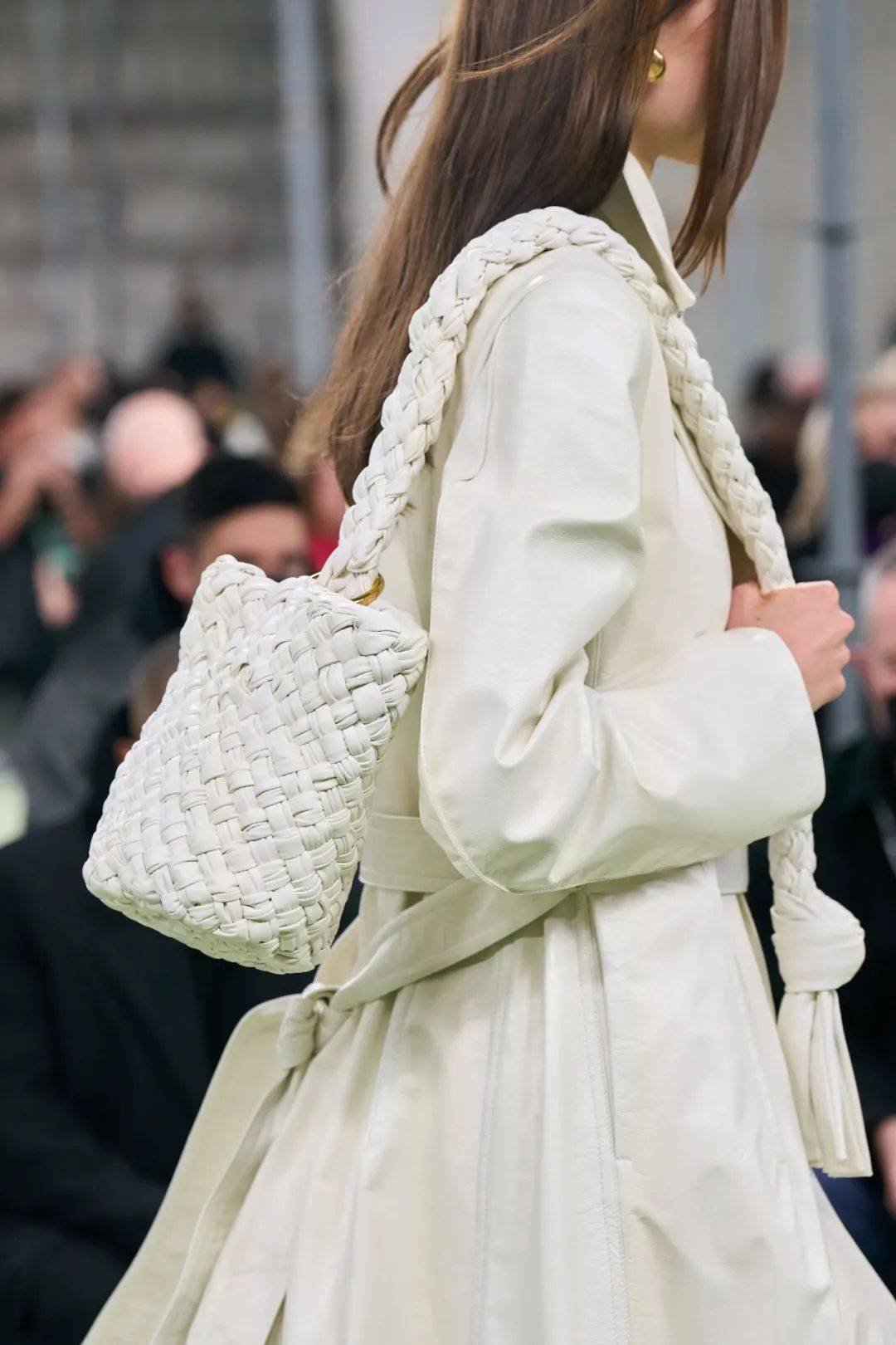 配饰 时装周 | 米兰这站的包鞋配饰,也!太!炸!了!