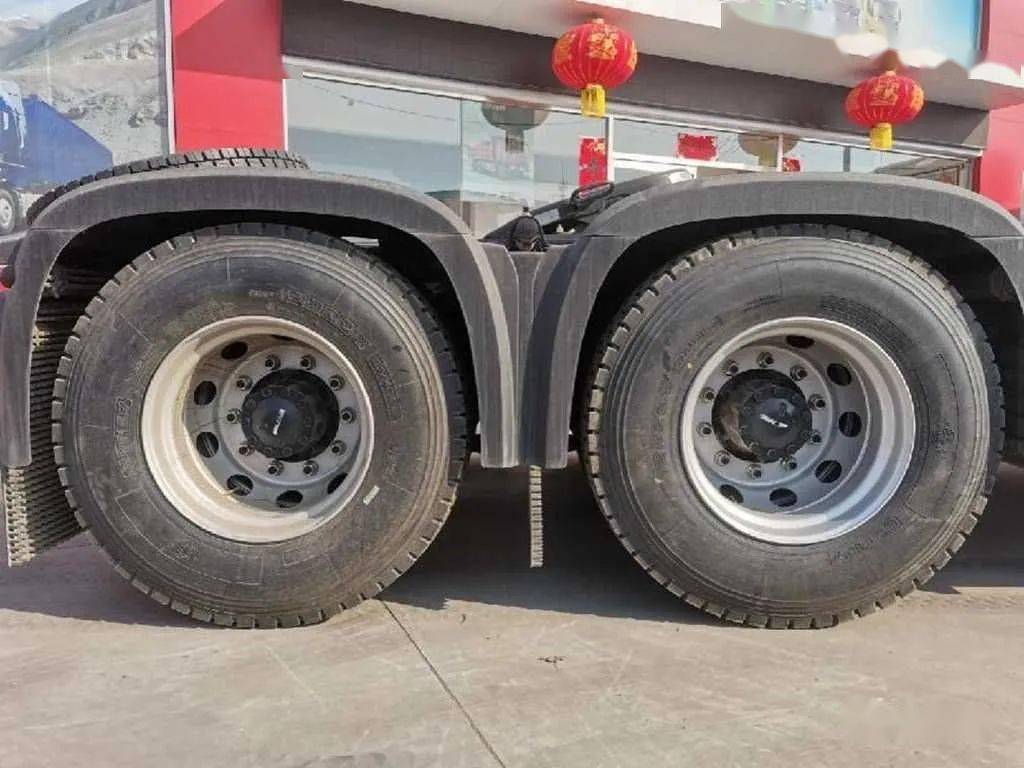 少吃多干的平头哥红岩杰狮m500牵引车