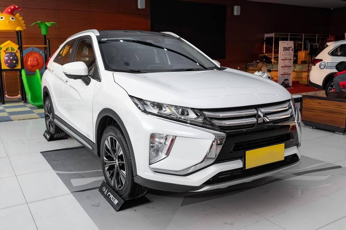 1658万选高配suv全车7气囊座椅均可调三菱奕歌两驱信念版