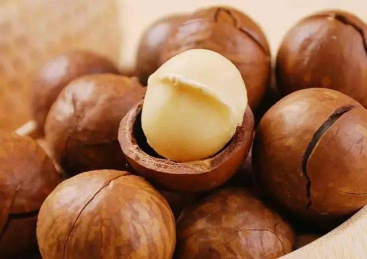 营养|“每天一包坚果？”别再给孩子这么吃了......